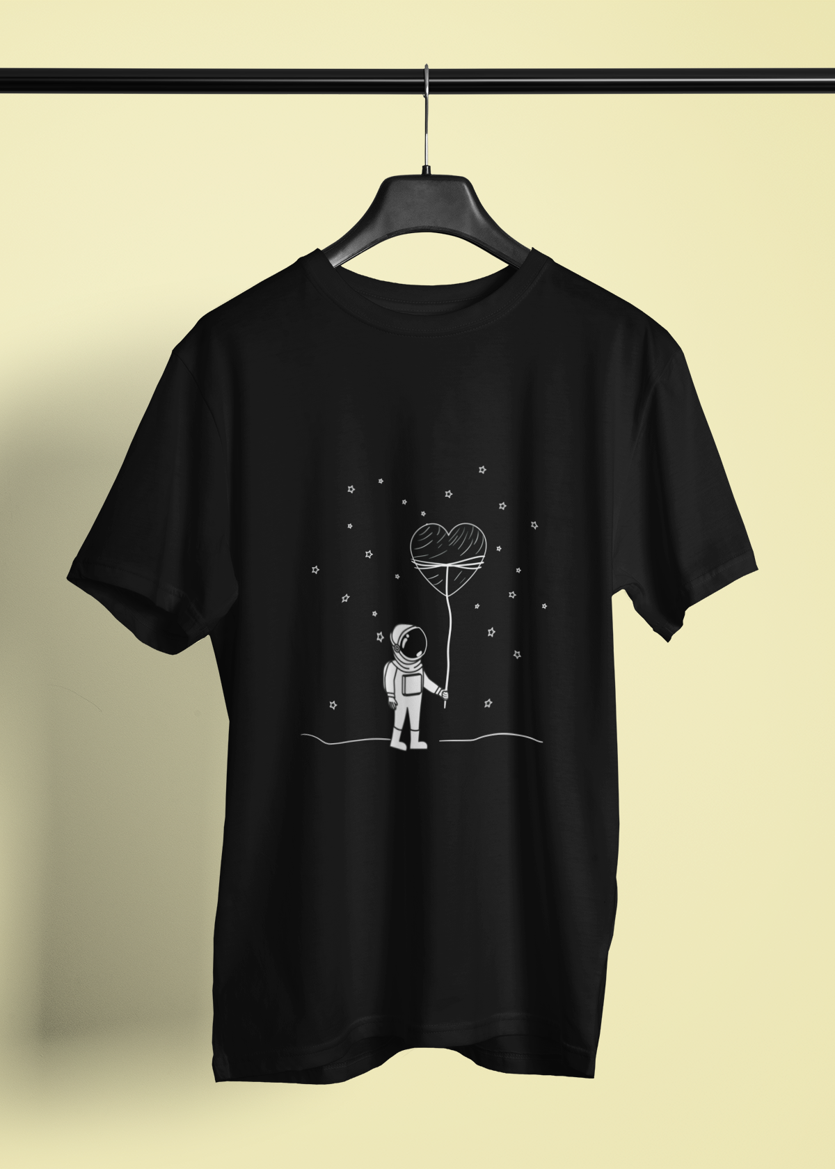 Astronot with Heart baskılı Bisiklet yaka Siyah t-shirt 
